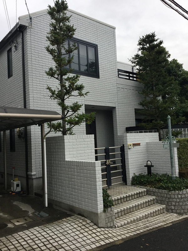 松山市Ｆ様　外壁塗装の事例紹介のサムネイル