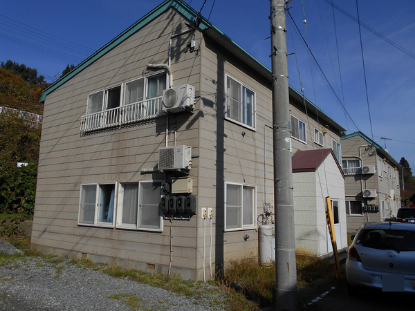 西津軽郡鰺ヶ沢町Ｓ様アパートＢ　外壁塗装、屋根塗装の事例紹介のサムネイル