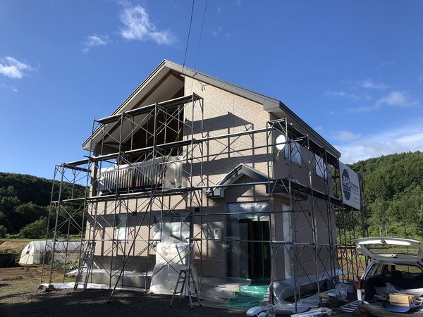 磯谷郡蘭越町Ｓ様　外壁塗装、屋根塗装の事例紹介のサムネイル