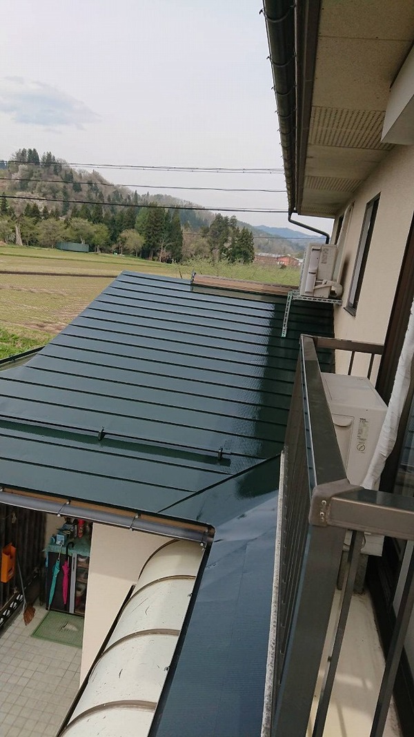 西村山郡朝日町Ｅ様　屋根塗装の事例紹介のサムネイル