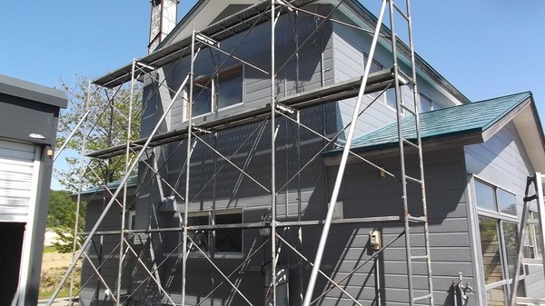 磯谷郡蘭越町Ｍ様　外壁塗装、屋根塗装のサムネイル