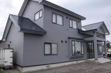 【外壁屋根塗装の事例紹介：北海道雄武町】耐久性の良い塗装を