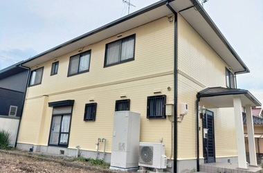 【外壁塗装の事例紹介：岡山県赤磐市】外壁・屋根・軒天の塗装