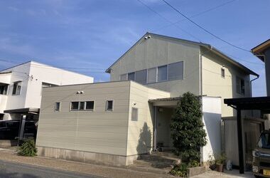 【外壁塗装の事例紹介：鳥取県鳥取市】外壁・水切の塗装
